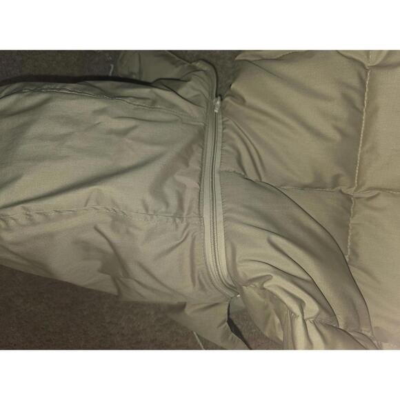 Vintage Field and Stream Women's Beige Long Puffer Coat with Hood - Picture 11 of 11